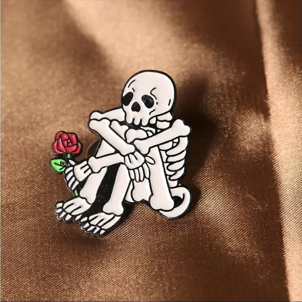 White Skeleton Shape With Rose‎ Brooch Pin Style Anime Pin Clothing Decor